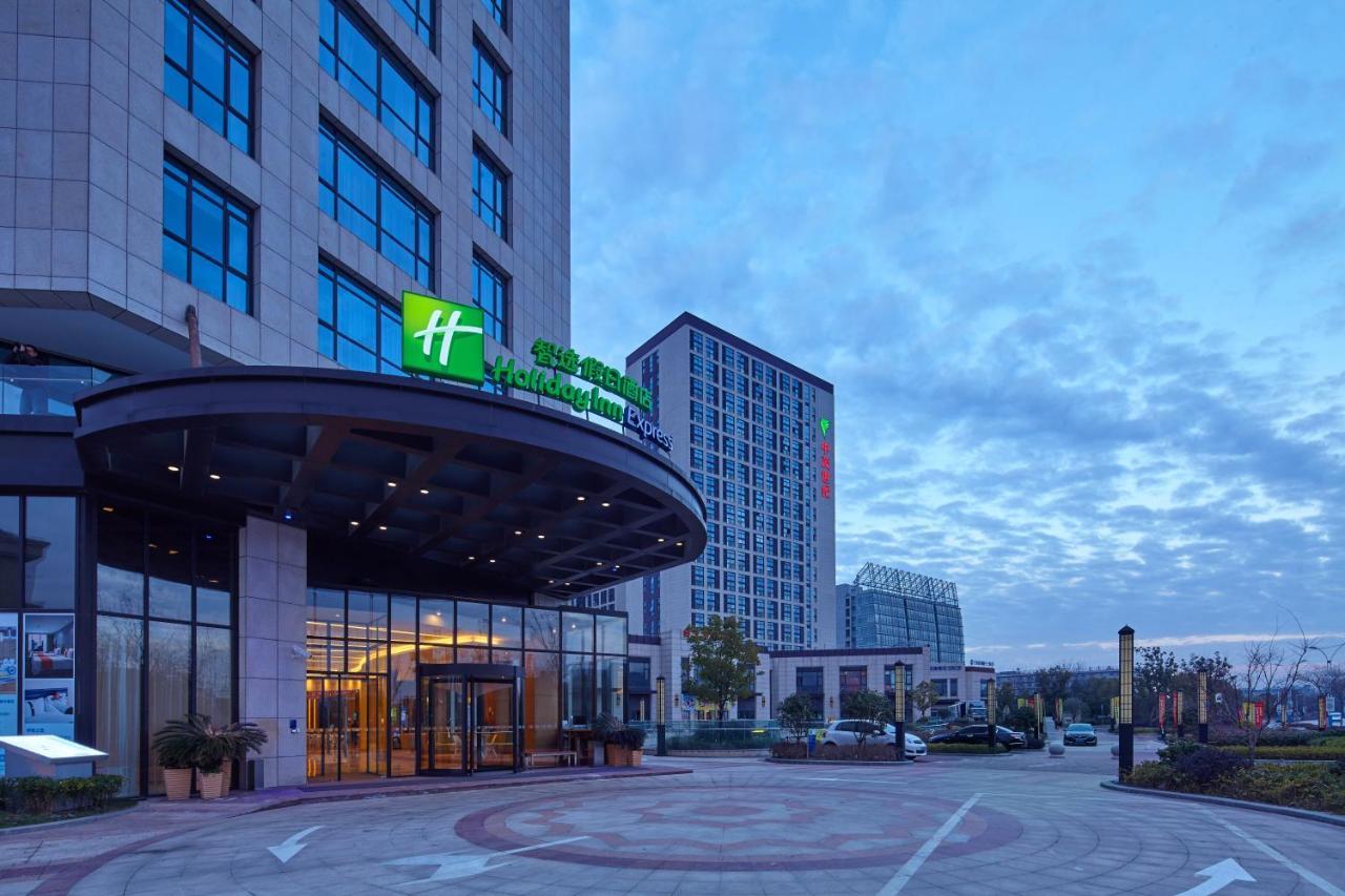 Holiday Inn Express Shanghai Jiading Industry Park, An Ihg Hotel Exterior foto